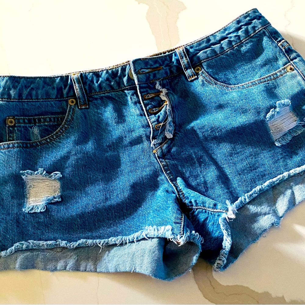 Ripcurl jean shorts, frayed edges, good quality, size 28